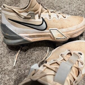 Nike Air Zoom Baseball Cleats in Tan and Gray